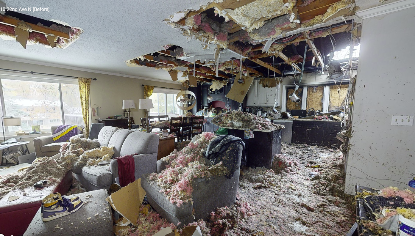 Living room and kitchen before restoration